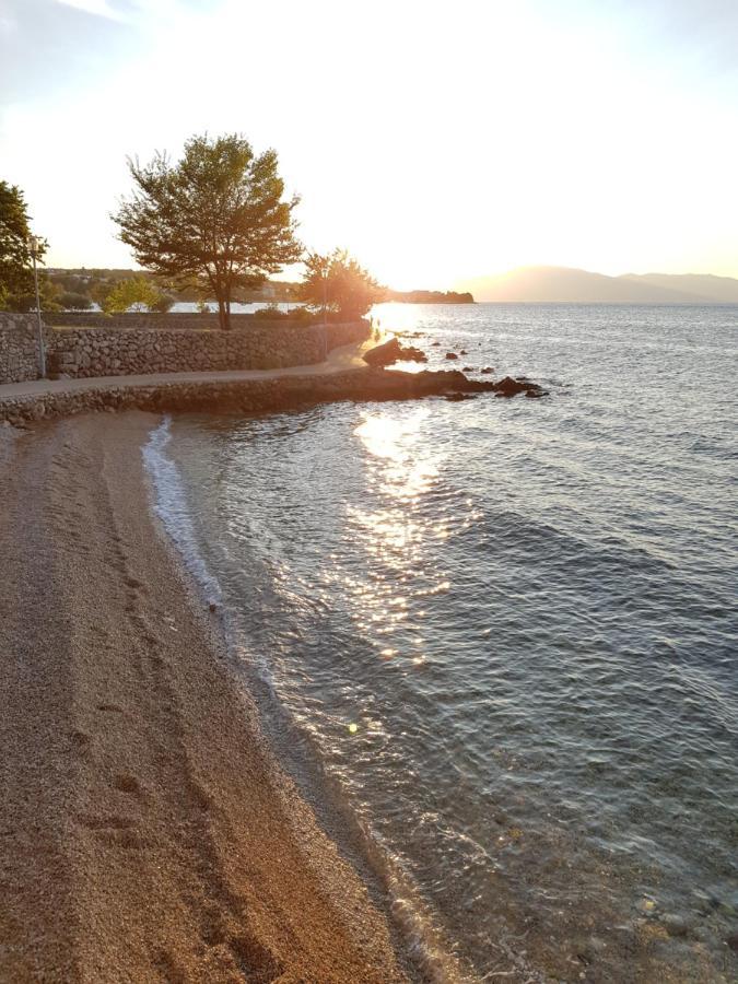 Vila Kraljica Малинска Экстерьер фото